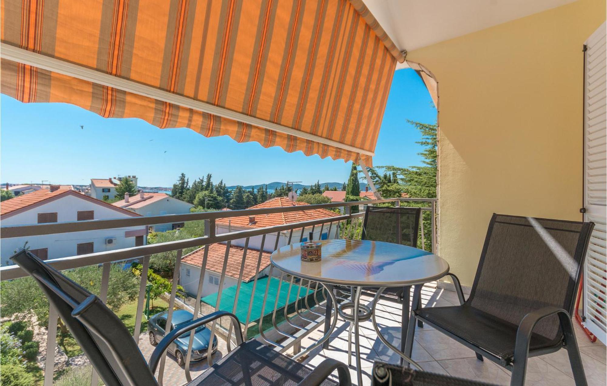 Stunning Apartment In Sveti Filip I Jakov Luaran gambar