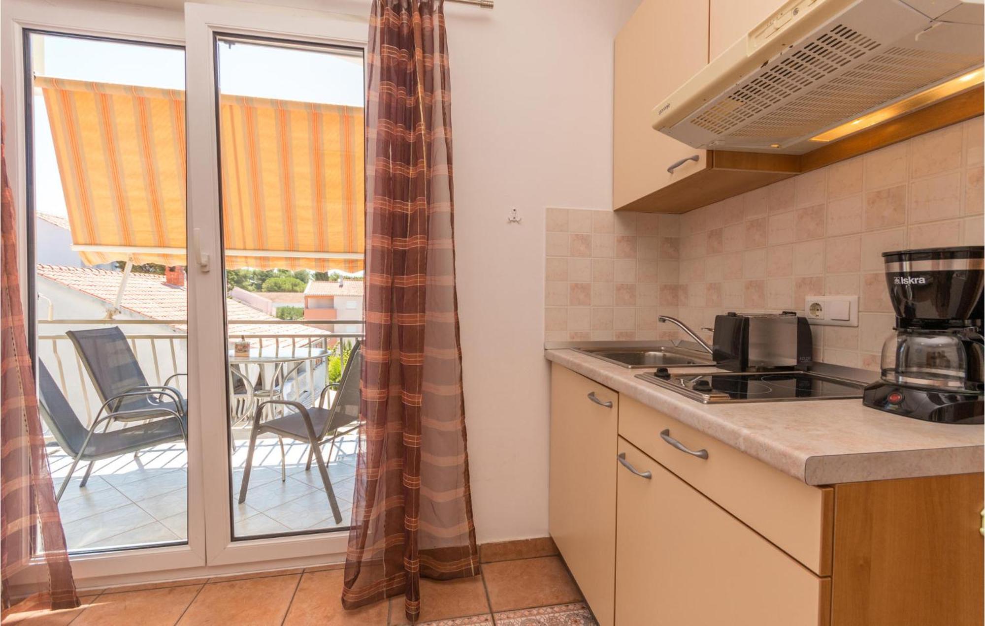 Stunning Apartment In Sveti Filip I Jakov Luaran gambar